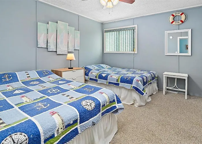 Wonderful 2 Bedroom Bayside Property!