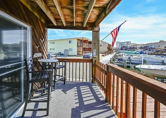 Wonderful 2 Bedroom Bayside Property! Holiday home *